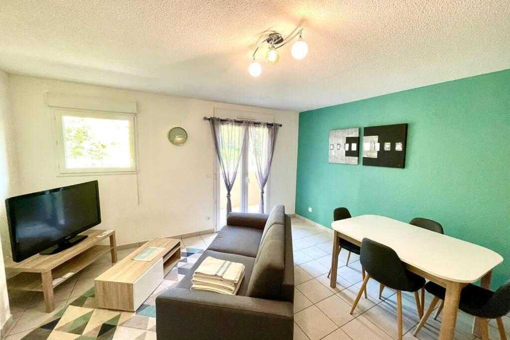 SOBNB CRANVES SALES LOSSY - Appartement 6 pers au calme proche frontière Extérieur photo